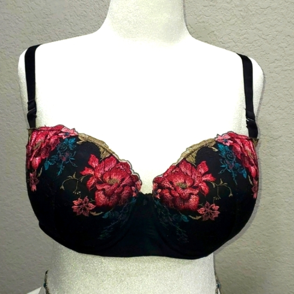 Torrid Bra, size 44 D